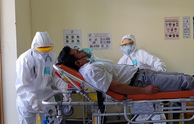 Số người mới nhiễm bệnh những ngày qua đang giảm mạnh nhưng cộng đồng không nên chủ quan