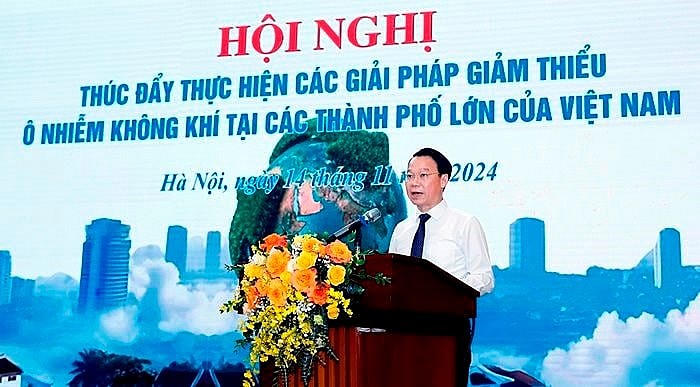 Bộ trưởng Đỗ Đức Duy chủ trì Hội nghị Thúc đẩy thực hiện các giải pháp giảm thiểu ô nhiễm không khí tại các đô thị lớn của Việt Nam.