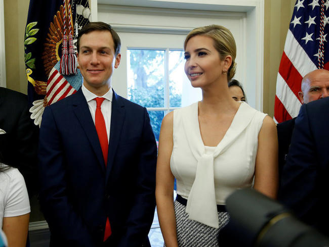 Theo một hồ sơ được AP và The Guardian dẫn lại, Ivanka và Jared có thu nhập ít nhất 83 triệu USD trong năm 2017, dù giữ các vị trí không lương tại Nhà Trắng. Ngoài công việc cố vấn nhà trắng, cả hai đều theo đuổi sự nghiệp riêng.