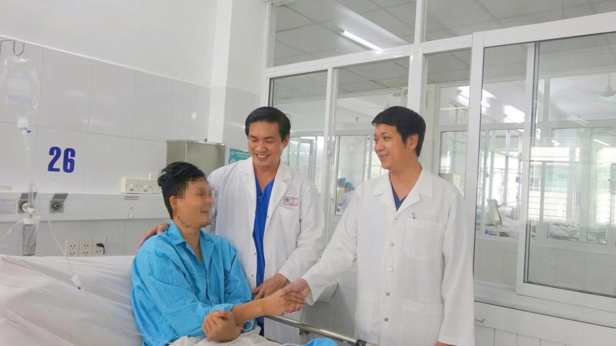 Sau 1 tháng điều trị, tình trạng bệnh nhân cải thiện tốt các chức năng và được xuất viện.