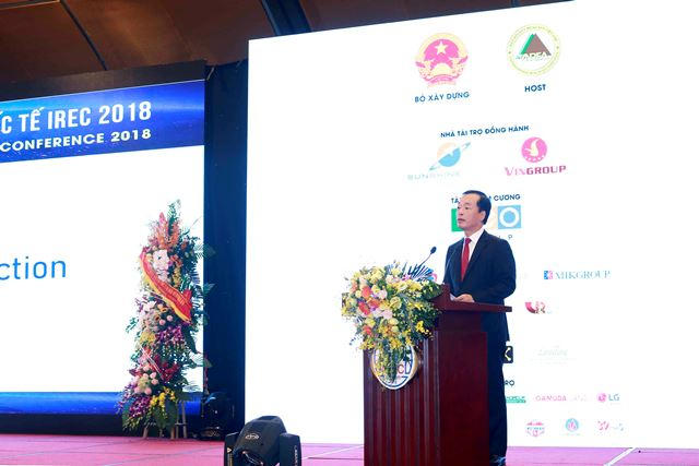 Bộ trưởng Phạm Hồng Hà phát biểu tại Hội nghị. Ảnh: Bộ Xây dựng