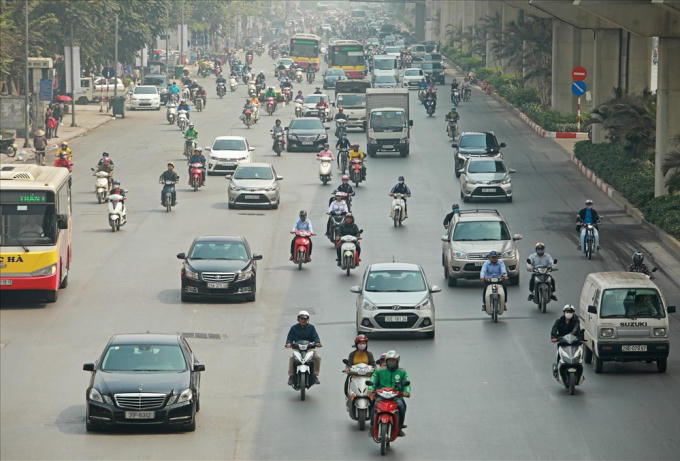 Trong lộ trình tiến tới cấm xe máy ở trung tâm TP.Hà Nội, Sở Giao thông Vận tải (GTVT) dự tính thí điểm cấm xe máy trên đường Lê Văn Lương hoặc Nguyễn Trãi trước năm 2030.
