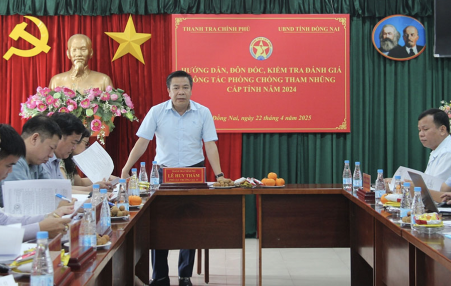 Tổ công tác làm việc tại Đồng Nai. Ảnh: T.Danh