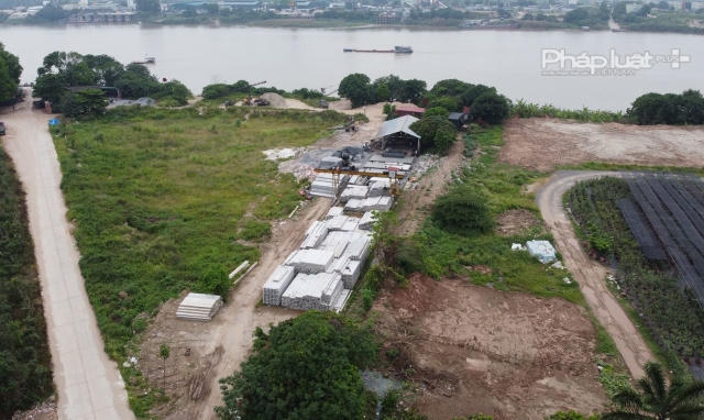 Đã hết thời hạn di rời, xưởng đúc bê tông vi phạm ở xã Kim Lan vẫn “chình ình” tại chỗ