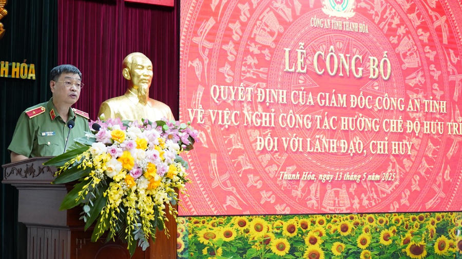 Thiếu tướng Trần Phú Hà, Giám đốc Công an tỉnh phát biểu chỉ đạo tại buổi Lễ. (Ảnh: CATH)