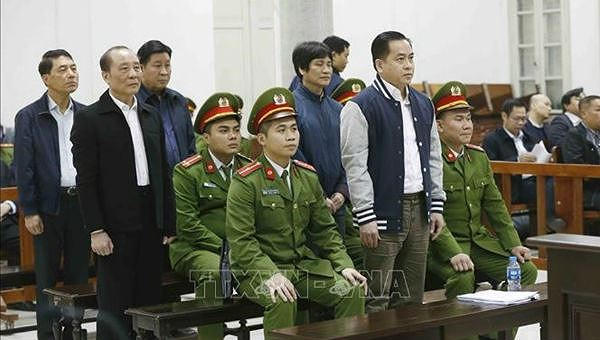 Các bị cáo tại phiên tòa.