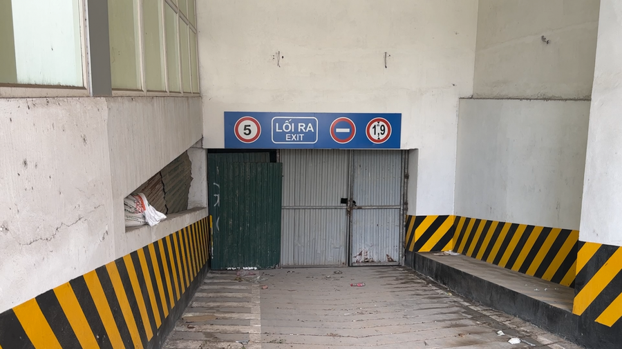 Tầng hầm đã bịt kín từ lâu.
