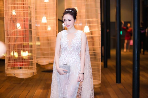 Cô luôn xuất hiện với vẻ ngoài rạng rỡ, lôi cuốn. Ảnh: Internet