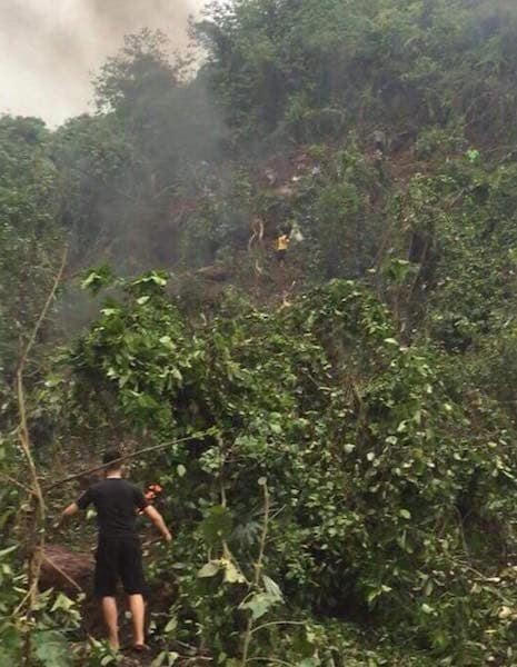 Nóng - Máy bay rơi trên núi ở Nghệ An: Đã xác định danh tính 2 phi công hi sinh