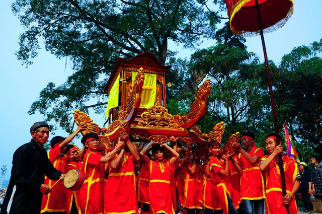 tin-nguong-tho-quoc-mau-o-tay-thien-2021-2.