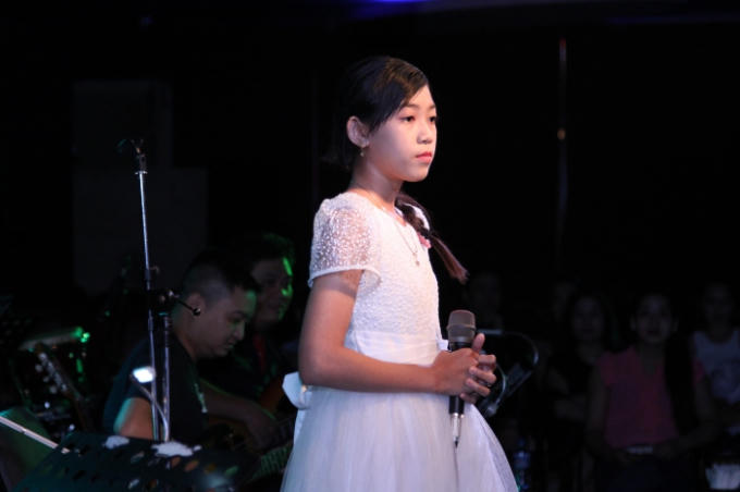 Cháu của mẹ ca sĩ Ngọc Sơn.