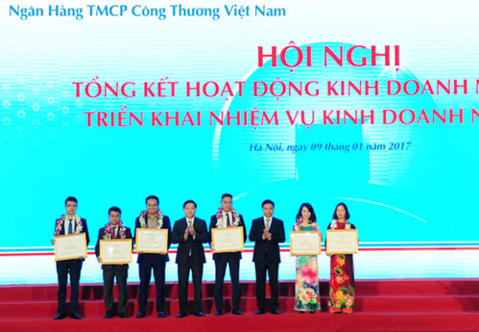 Vinh danh các tập thể đặc biệt xuất săc năm 2016.