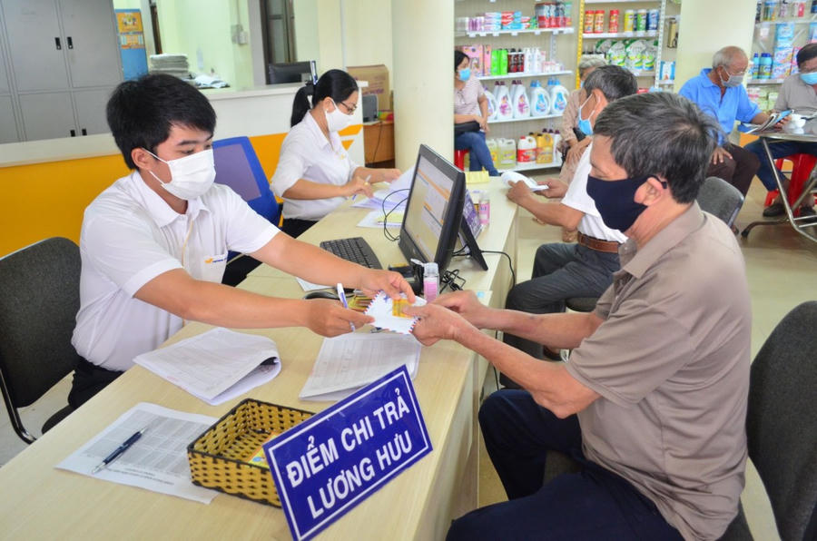 BHXH Việt Nam vừa có văn bản gửi Tổng Công ty Bưu điện Việt Nam; BHXH các tỉnh, thành phố về việc chi trả lương hưu, trợ cấp BHXH tháng 1, 2/2025. Ảnh minh họa. Nguồn: VGP