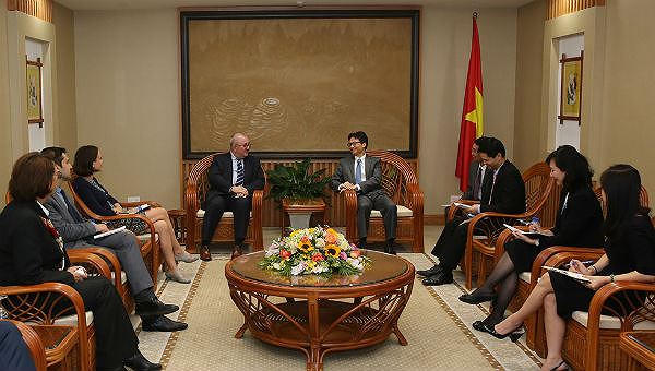Phó Thủ tướng Vũ Đức Đam tiếp Đại sứ Vương quốc Bỉ Paul Jensen.