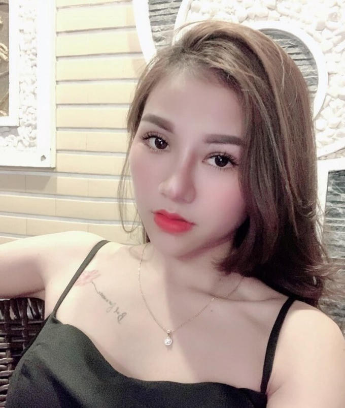 bat-hot-girl-sinh-nam-1998-cam-dau-duong-day-gai-goi-lien-tinh