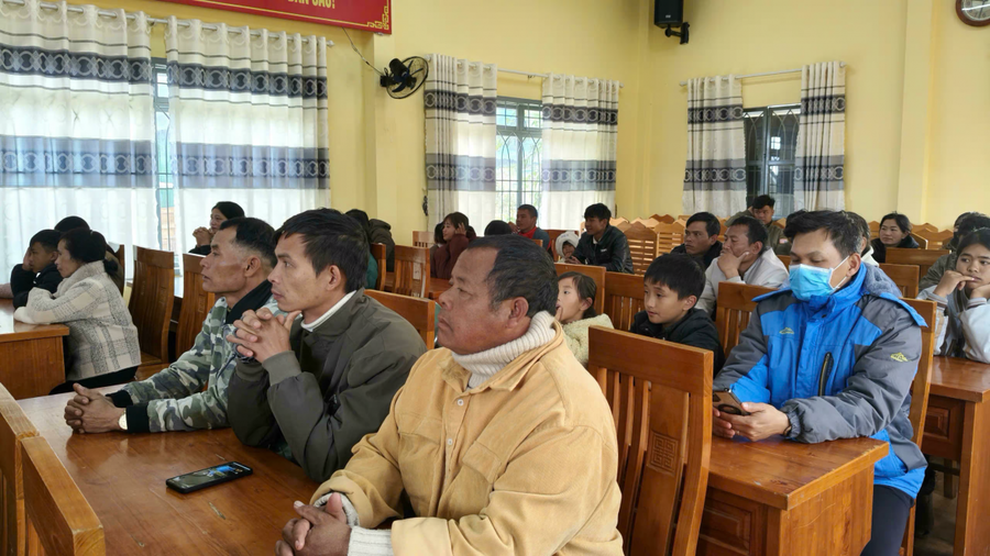 Nhiều người dân xã Lạc Dương bị ảnh hưởng do bão lũ.