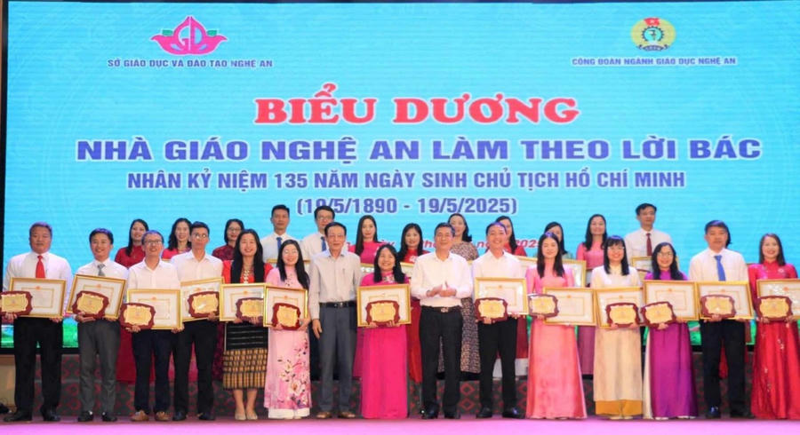 Biểu dương 135 cá nhân xuất sắc trong ngành giáo dục Nghệ An.