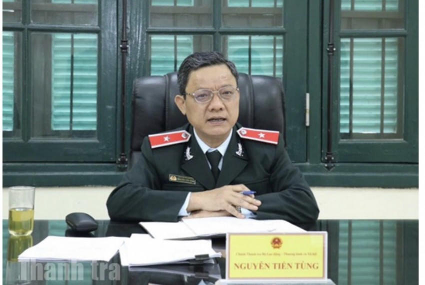 Anh Nguyễn Tiến Tùng trong một lần tiếp công dân.