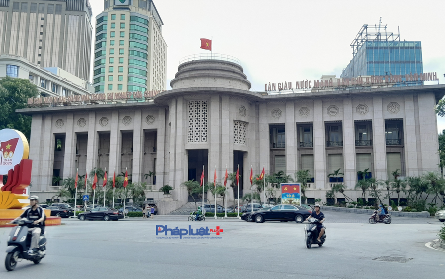Nhờ áp dụng giải pháp đối khớp thông tin sinh trắc học, số lượng khách hàng cá nhân bị lừa đảo, mất tiền giảm gần 60%. Trong ảnh là Trụ sở Ngân hàng Nhà nước Việt Nam.