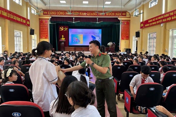 Công an tỉnh thường xuyên phối hợp tổ chức tuyên truyền pháp luật tại các trường học trên địa bàn.