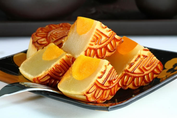 Người tiêu dùng nên chọn những loại bánh trung thu có thương hiệu. Ảnh: minh họa