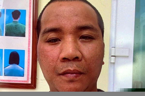 Đối tượng tại cơ quan công an.