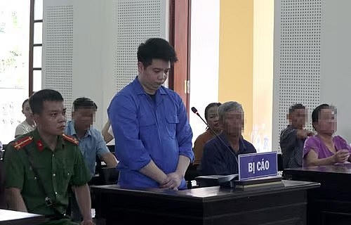 “Cò đất” Mai Văn Minh lĩnh 17 năm tù vì lừa đảo chiếm đoạt tài sản.