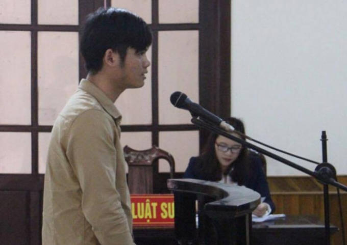 Trần Anh Tuấn trước vành móng ngựa. (Ảnh: báo Giao thông)