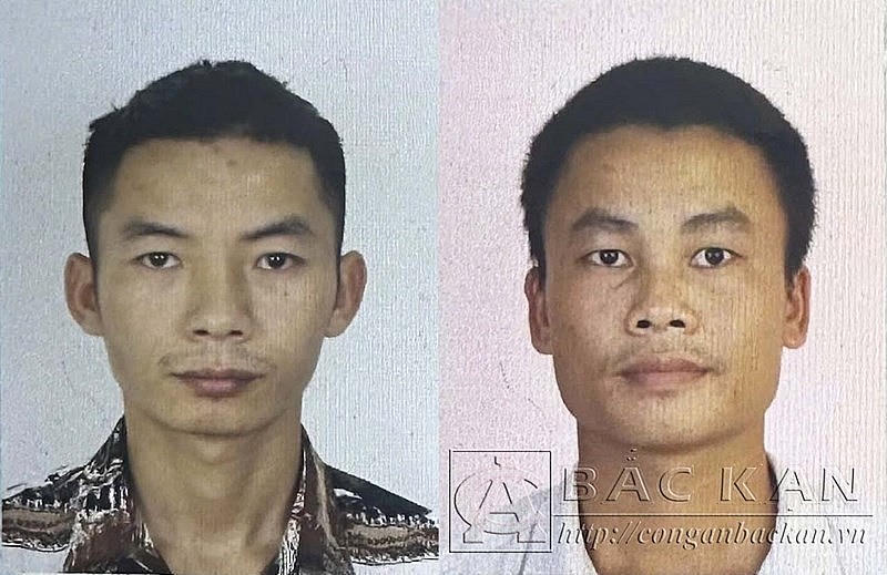 Đối tượng Hoàng Văn Trường và Trần Văn Quân (áo trắng).