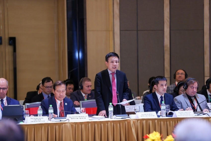 Đại diện các doanh nghiệp phát biểu tại diễn đàn.