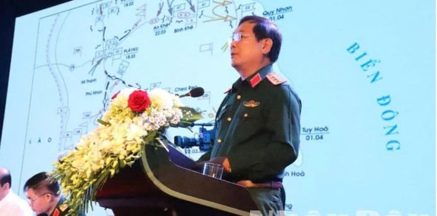 Thượng tướng, Tiến sỹ Lê Huy Vịnh, Thứ trưởng Bộ Quốc phòng phát biểu tại hội thảo. Ảnh: Thanh Hải