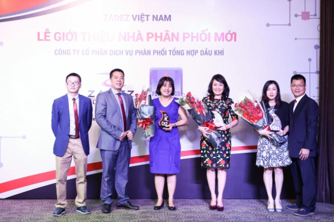 Zadez Việt Nam tri ân các Nhà phân phối, đại lý như: tin Học Thành Nhân, Công ty Phong Vũ và Thế Giới Di Động đã gắn bó và hợp tác trong suốt chặng đường 10 năm qua.
