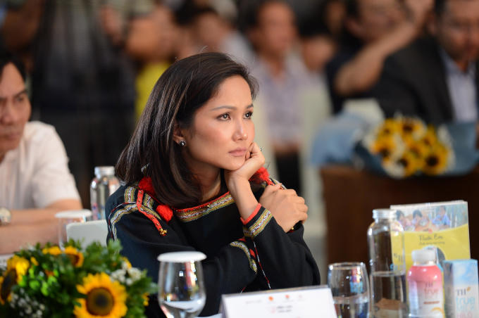 Hoa hậu H’Hen Niê – Đại sứ chương trình “Điều ước cho em”.