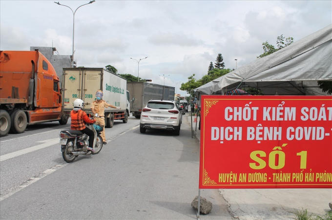 Chốt kiểm soát dịch tại huyện An Dương, TP Hải Phòng