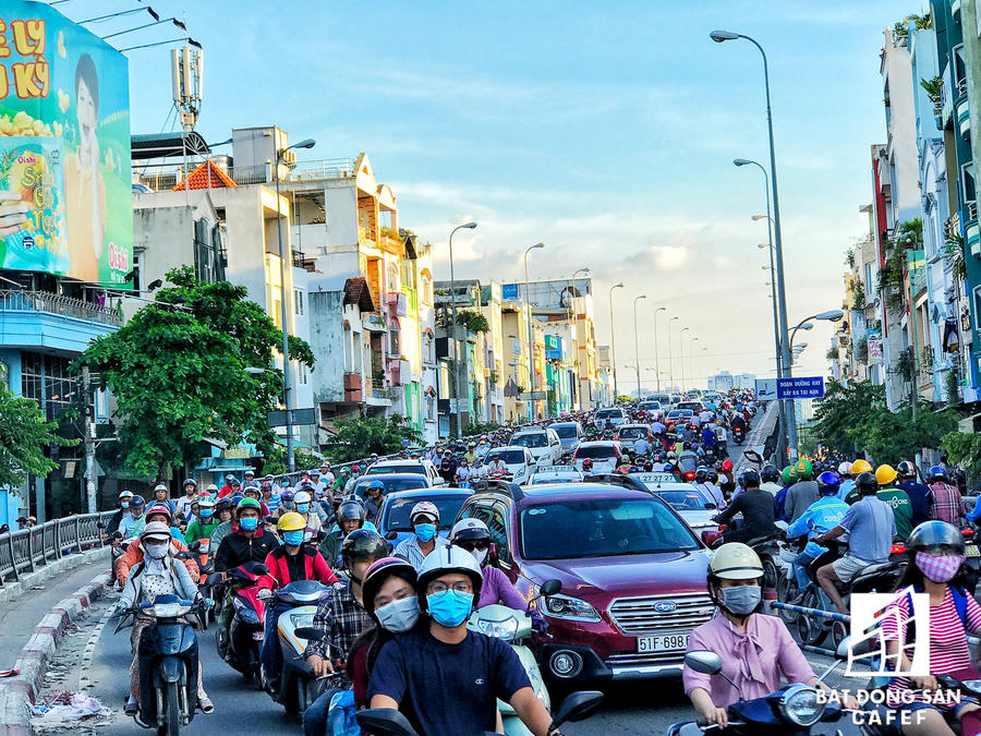 Những cửa ngõ ra vào trung tâm Sài Gòn đang bị bóp nghẹt như thế nào? - Ảnh 18.