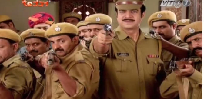 “Cô dâu 8 tuổi” cứu gia đình thoát khỏi bị thiêu sống trong gang tấc