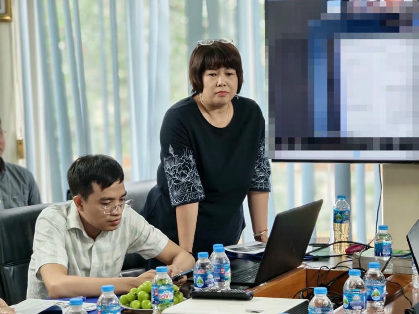 Bà Bùi Thị Xuân Hoa phát biểu tại hội thảo.