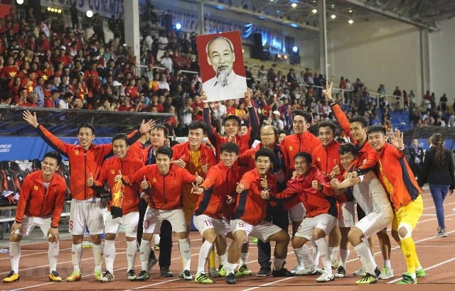 Bóng đá Nam lần đầu tiên giành HCV Sea Games sau 60 năm.