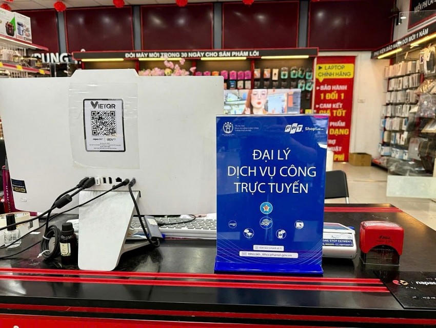 Việc nhân rộng mô hình đại lý dịch vụ công trực tuyến góp phần giảm tải áp lực cho hệ thống tiếp nhận hồ sơ ại các đơn vị thuộc Công an thành phố Hà Nội.