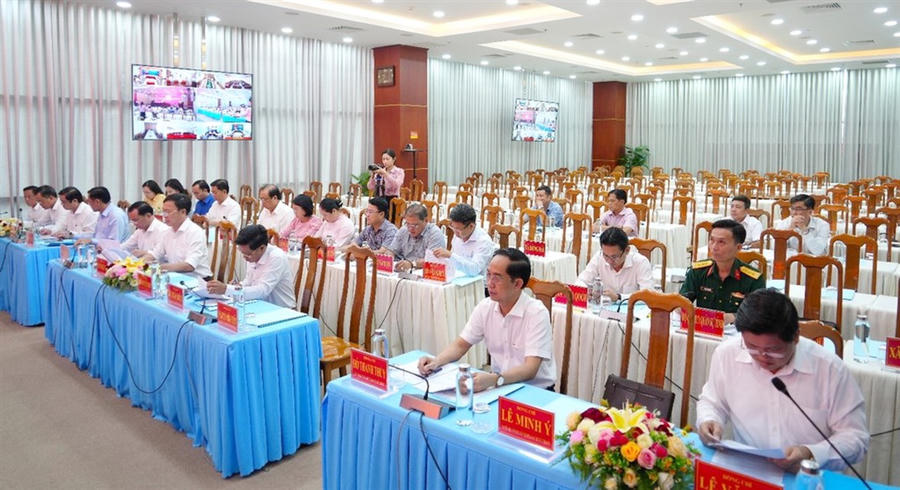 Đại biểu tham dự cuộc họp tại điểm cầu tỉnh.