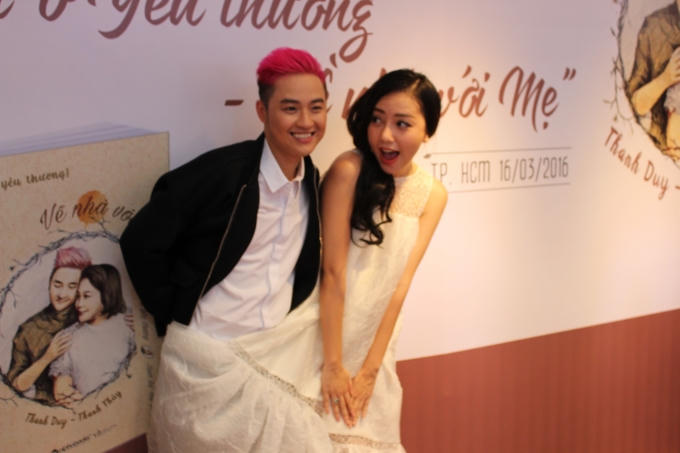 Thanh Duy nhắng nhít bên cô bạn Băng Di (Ảnh: Phạm Thịnh)