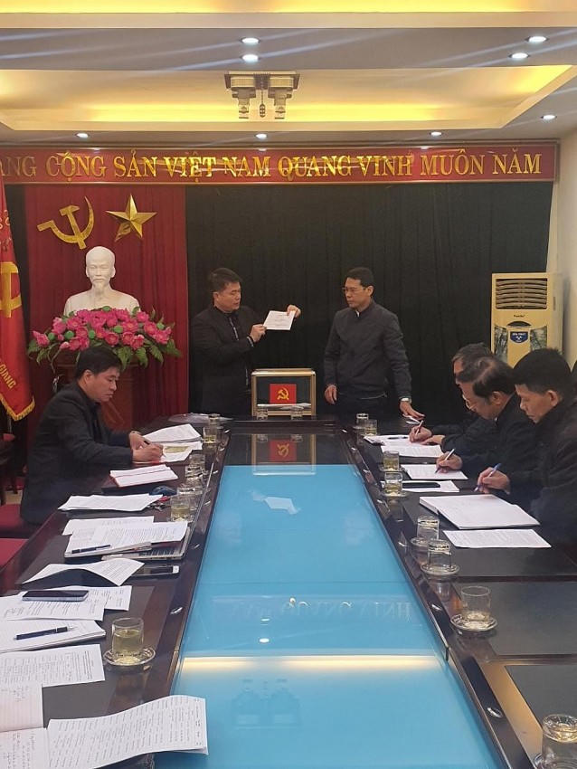 Kết quả đã lựa chọn 18 trường hợp để xác minh tài sản, thu nhập năm 2024, đảm bảo quy định về số lượng người có nghĩa vụ kê khai tài sản, thu nhập là cán bộ thuộc diện Ban Thường vụ Tỉnh ủy quản lý được lựa chọn để xác minh tài sản, thu nhập.