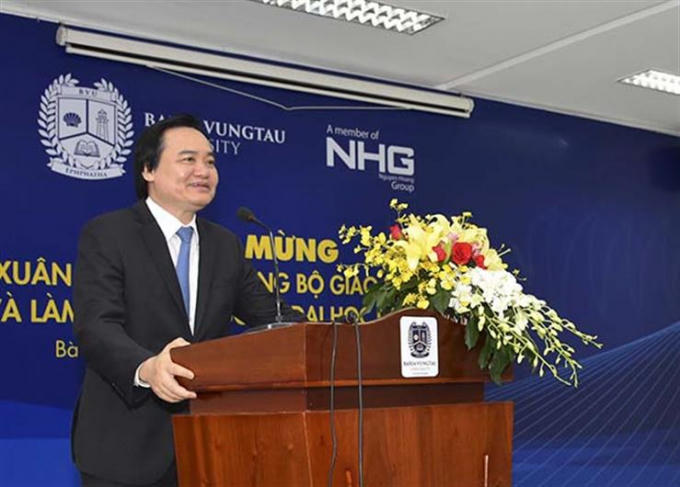Bộ trưởng nhấn mạnh, Trường Đại học Bà Rịa - Vũng Tàuphải trở thành niềm tự hào của địa phương.