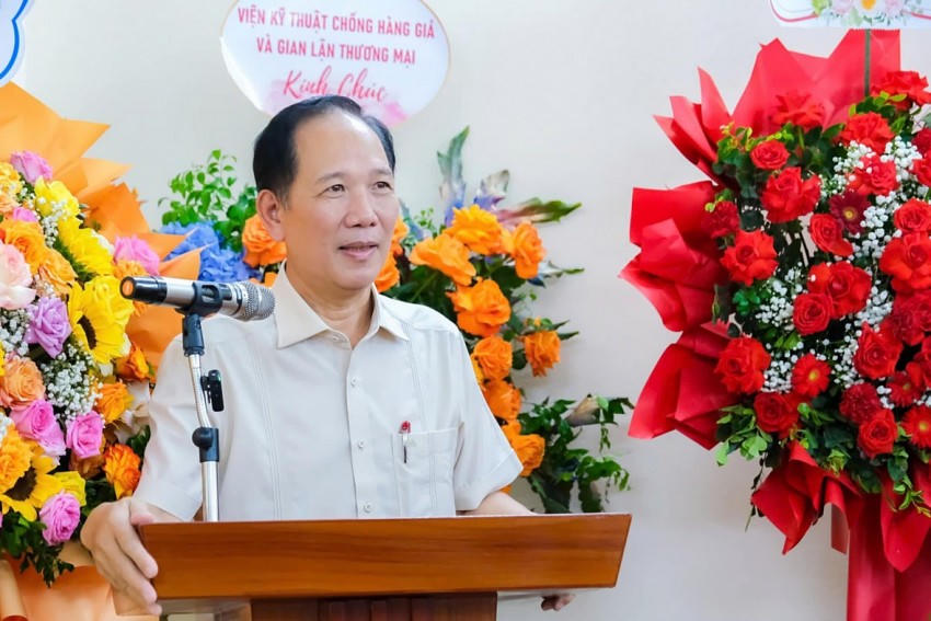 Ông Nguyễn Quang Hải - Tổng biên tập ổng biên tập Tạp chí điện tử kỹ thuật chống hàng giả và gian lận thương mại phát biểu tại buổi lễ.