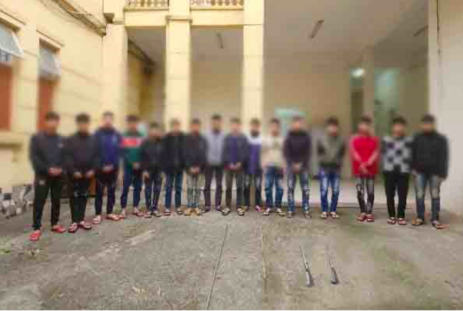 Nhóm đối tượng có hành vi gây rối trật tự công cộng. Ảnh: Công an TP Hà Nội