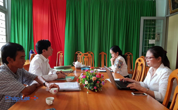 Buổi làm việc của đại diện TAND tỉnh Bình Thuận với ông Huỳnh Văn Nén.