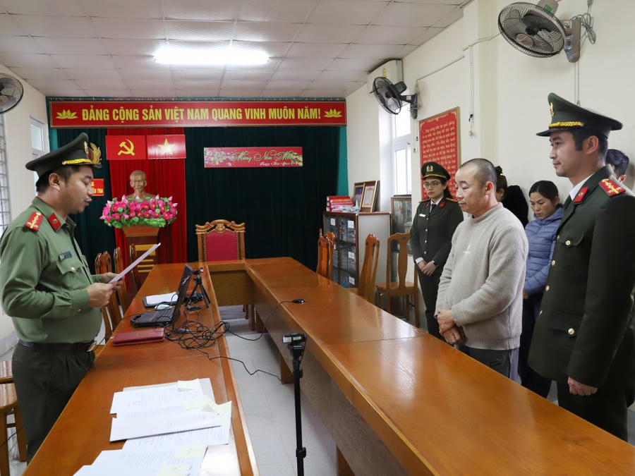 Đối tượng Võ Công Sơn tại cơ quan ANĐT.