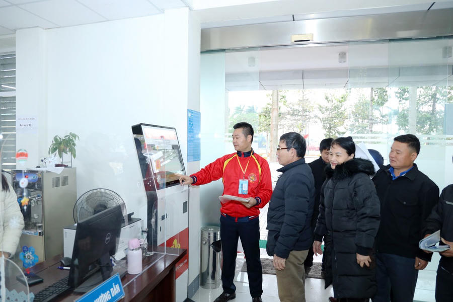 Nghệ An thí điểm không tiếp nhận hồ sơ giấy các thủ tục hành chính.