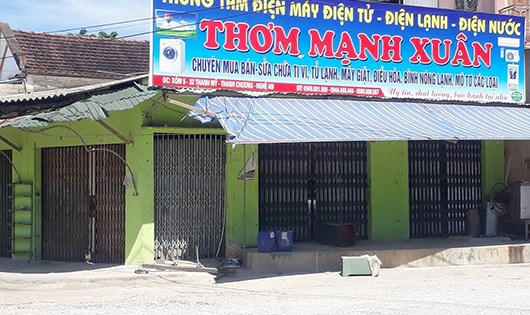 Nhà bà Oanh đóng kín cửa từ nhiều ngày qua.