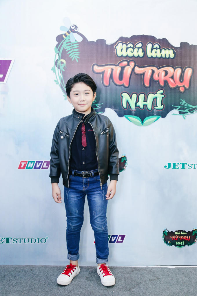 Bất ngờ tài diễn xuất của “hotboy nhí” 8 tuổi tại Tiếu Lâm Tứ Trụ Nhí